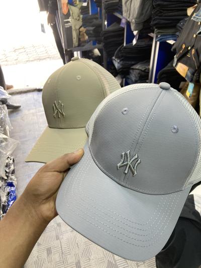 NY Yankees Embroidered Mesh-Back Trucker Caps

•