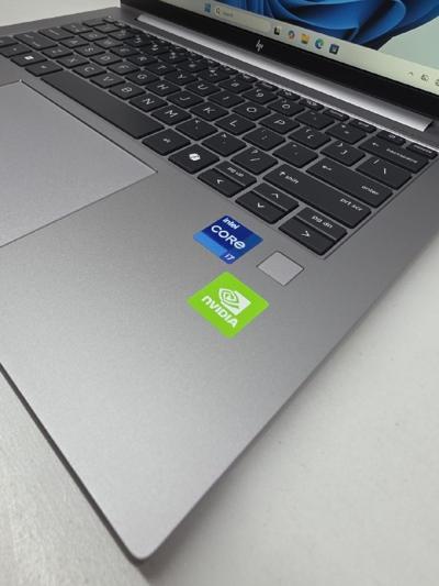 HP ZBook Firefly G9