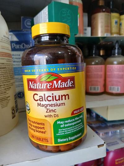 Nature Made Calcium Magnesium Zinc with Vitamin D3 dietary supplement