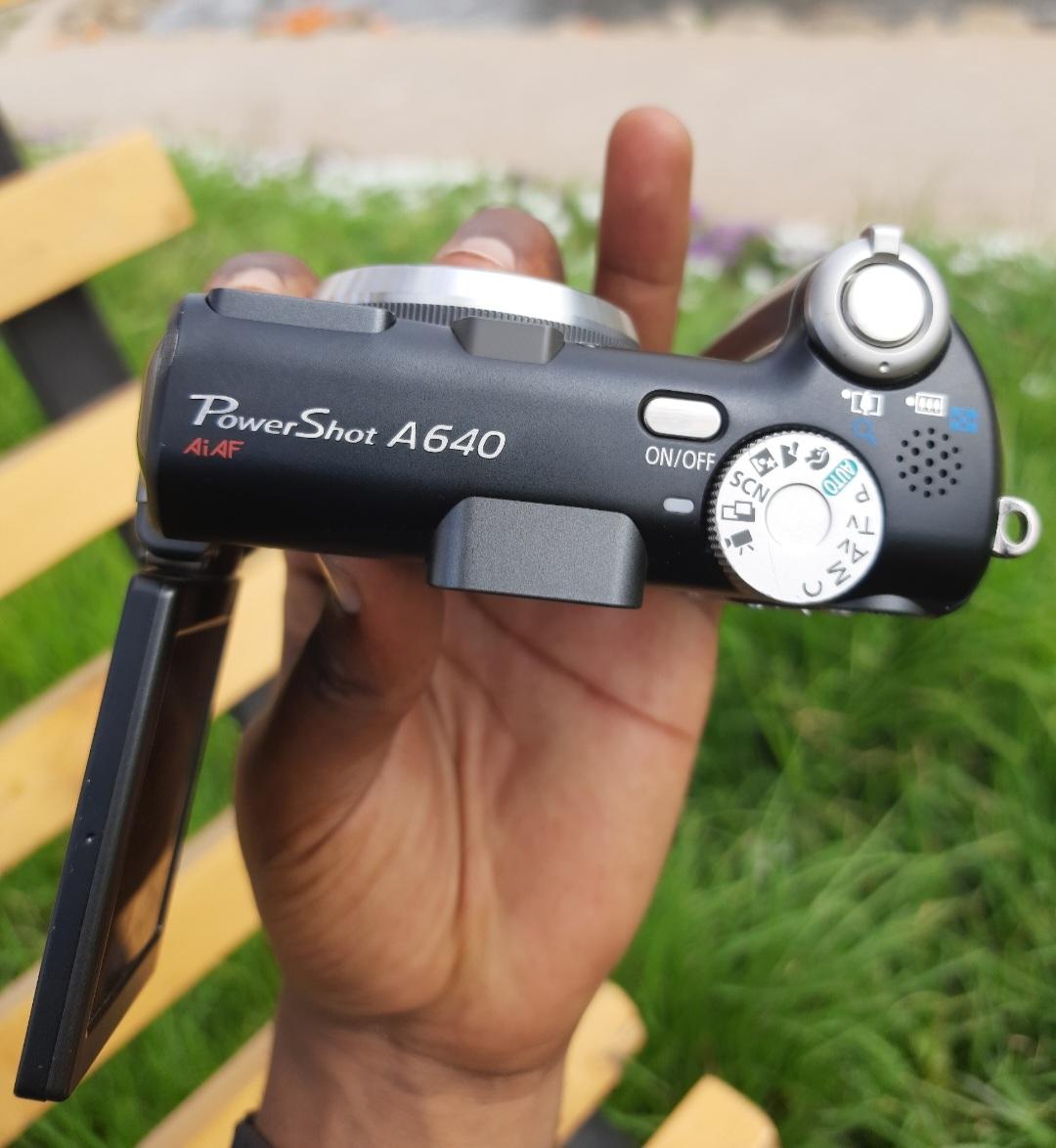 Canon Powershot A640, A Flagship Compact Digital Camera. First In