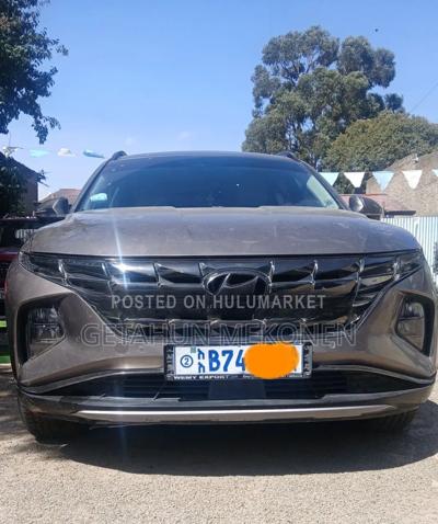 Hyundai Tucson 2021 Gold