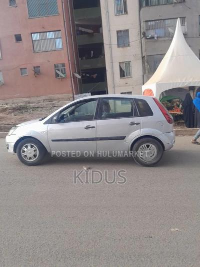Ford Fiesta 2005 Silver