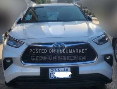 Toyota Highlander Hybrid 2024 White