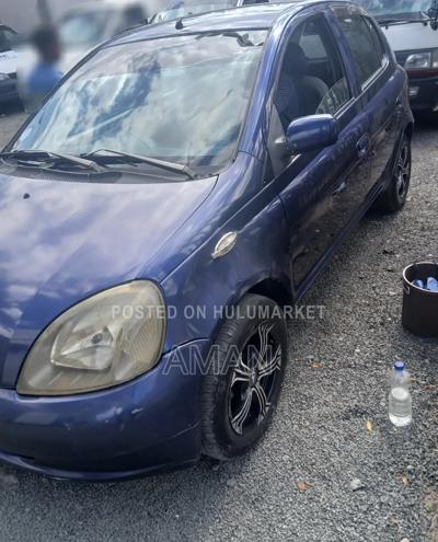 Toyota Vitz 2001 Blue