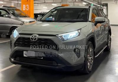 Toyota RAV4 2021