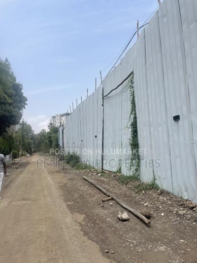 የሚሸጥ 600ካሬ ቦታቦሌ! 600sqm Land For Sale! Bole