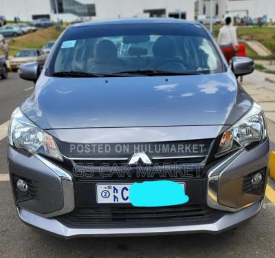 Mitsubishi Attrage 2022 Silver