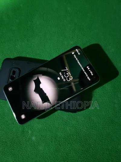 New Samsung Galaxy S10e 128 GB White