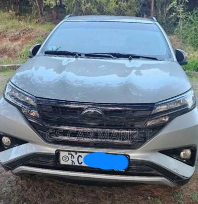 Toyota Rush 2023 Silver