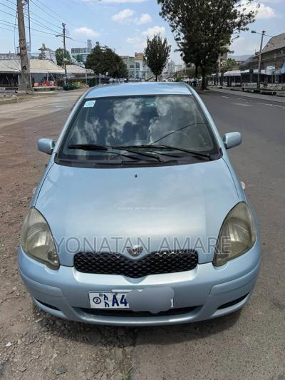 Toyota Vitz 2004 Blue