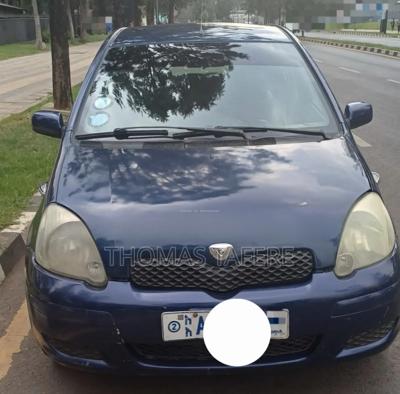Toyota Vitz 2002 Blue