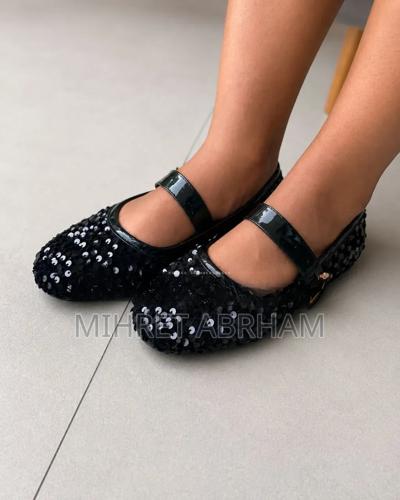 Lady's Strap Flat Shoes