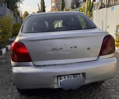 Toyota Platz 2001 Silver