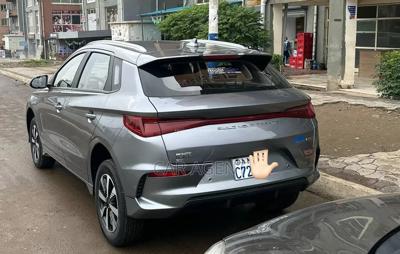 BYD E2 43 kWh 94 hp FWD 2025 Gray