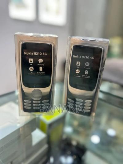 New Nokia 8210 4G Black