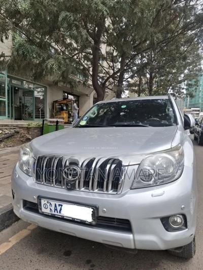 Toyota Land Cruiser Prado 2012 Silver