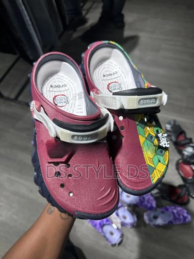 High Quality Crocs Shoes⁠