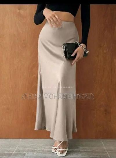 Elegant Wommen Skirt