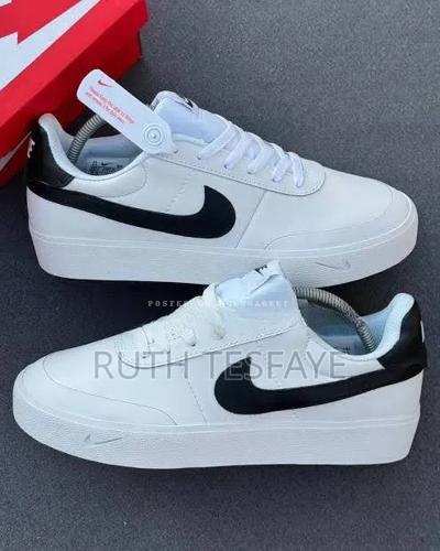 Nike Court Shot