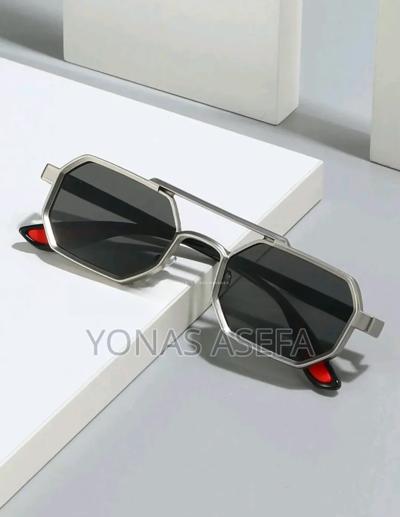 Men Fashion Glass