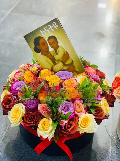 Table Flower Gift for Your Mom