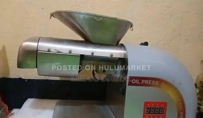 የዘይት መጭመቂያ ማሽን Oil Press Machine