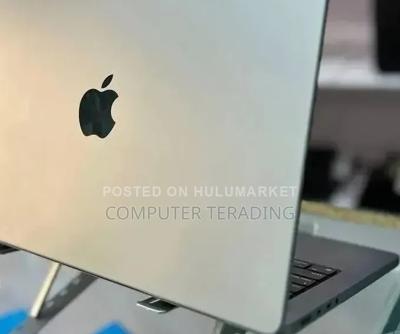 New Laptop Apple MacBook 16GB Apple M1 Pro SSD 512GB