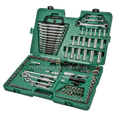 Full Socket Wrench Set – Includes Multiple Sizes Of Sockets,