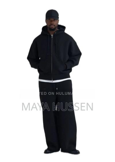 Premium Black Oversized Zip-Up Hoodie — Brand New!