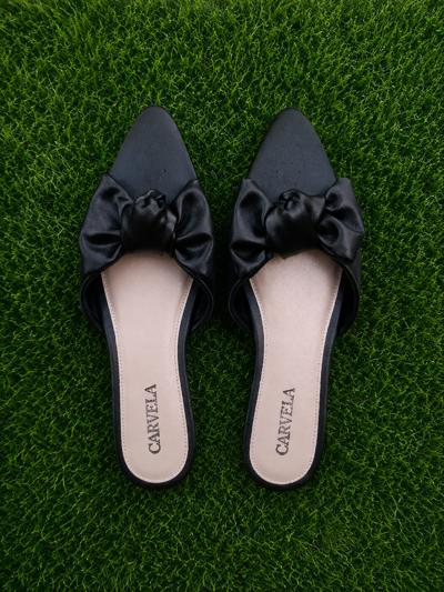 Flat shoes