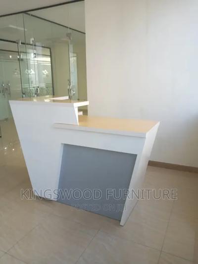 Reception Tabel P30 C1083
