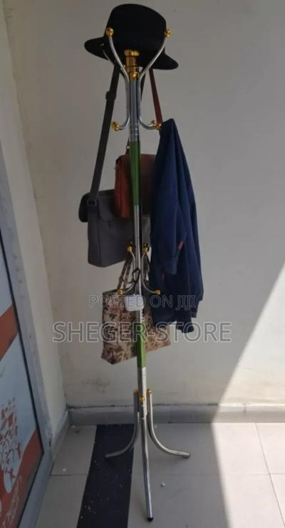 Top16 Hook Coat Hanging Stand ( የኮት/የከረቫት/የስካርቭ፣ኮፍያ እና ቦርሳ መስቀያ )