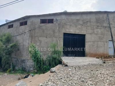 Warehouse for Rent or for Simple Fabrica