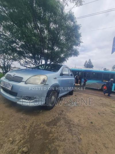 Toyota Vitz 2004 Blue