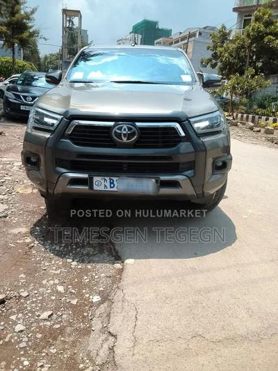 Toyota Hilux 2021