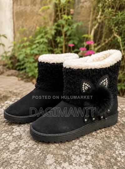 New Winter Boots – Size 38