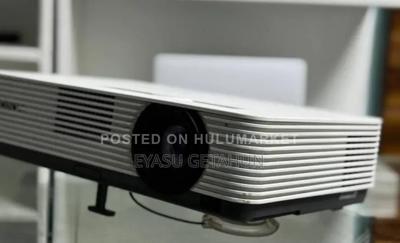 Sony Projector Model Name VPL-Dx221 Hardware Interface Vga, Hdmi