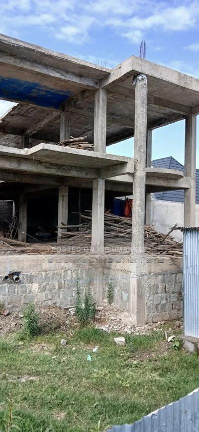 5bdrm House in Akaky Kaliti for sale