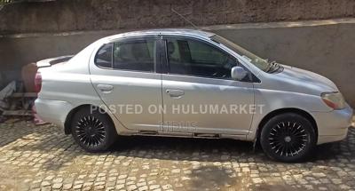Toyota Platz 2001 Silver