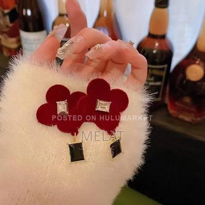 Women Earriings