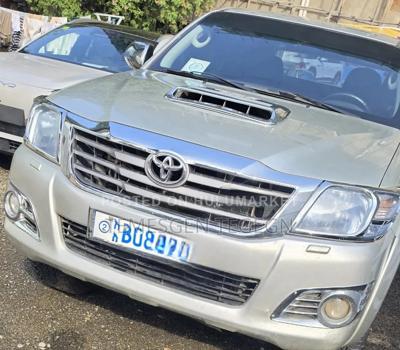 Toyota Hilux 2014