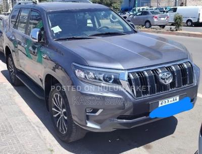 Toyota Land Cruiser Prado 2019 Gray
