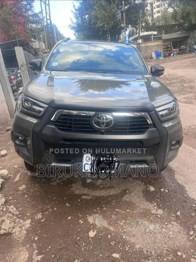 Toyota Hilux 2025