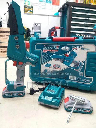 Total 20v Cordless Mini Chainsaw
