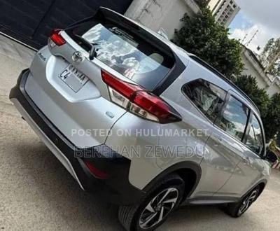 Toyota Rush 2022 Silver