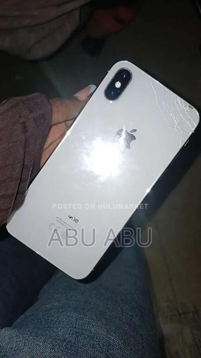 Apple iPhone X 64 GB Gray
