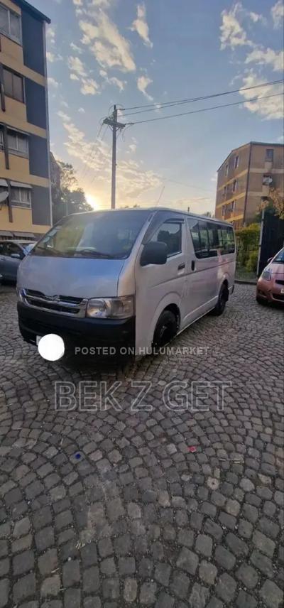 Toyota HiAce 2008 Silver