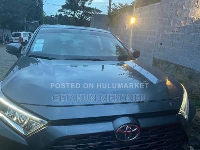 Toyota RAV4 2022 Gray