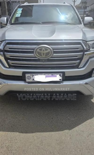 Toyota Land Cruiser 2017 Silver