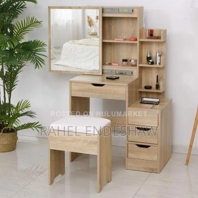 Dresser With Chair
